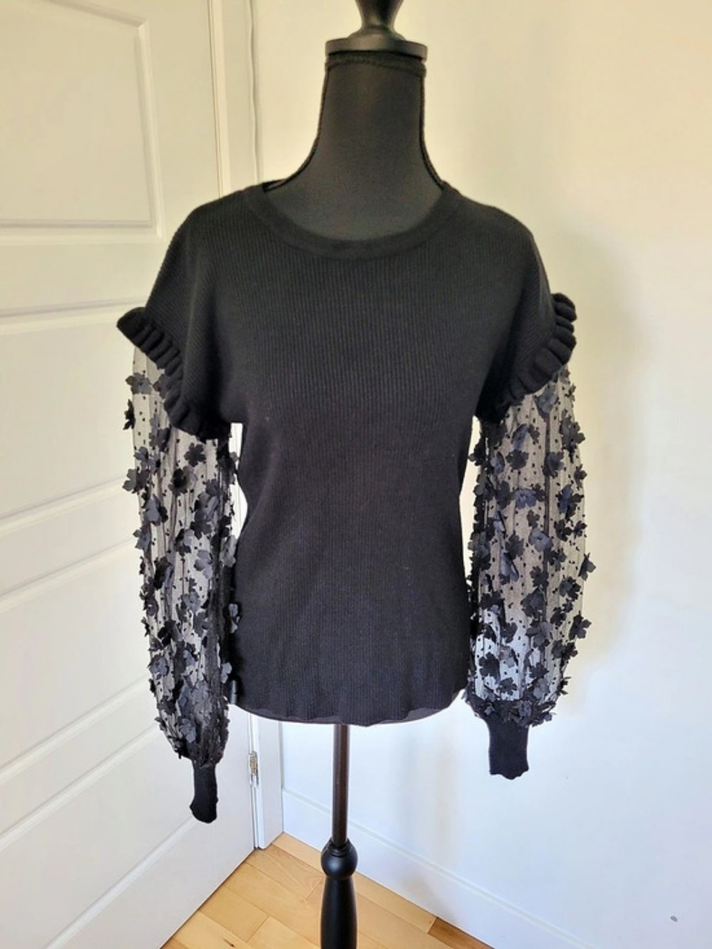 🍂 Siani Milano 3D Floral Sheer Mesh Balloon Sleeve Ruffle Knit Sweater Black M